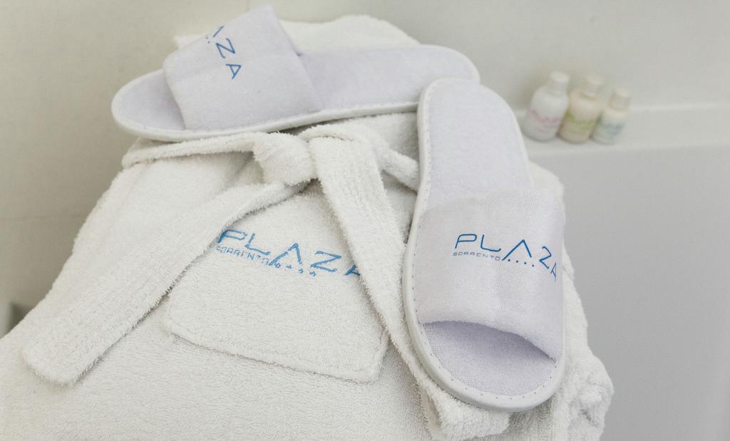 Hotel Plaza سورينتو المظهر الخارجي الصورة